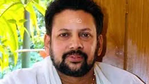 Sabarimala Temple Chief Priest: బంగారం చోరీ కేసులో..శబరిమల ఆలయ ప్రధాన పూజారి అరెస్టు