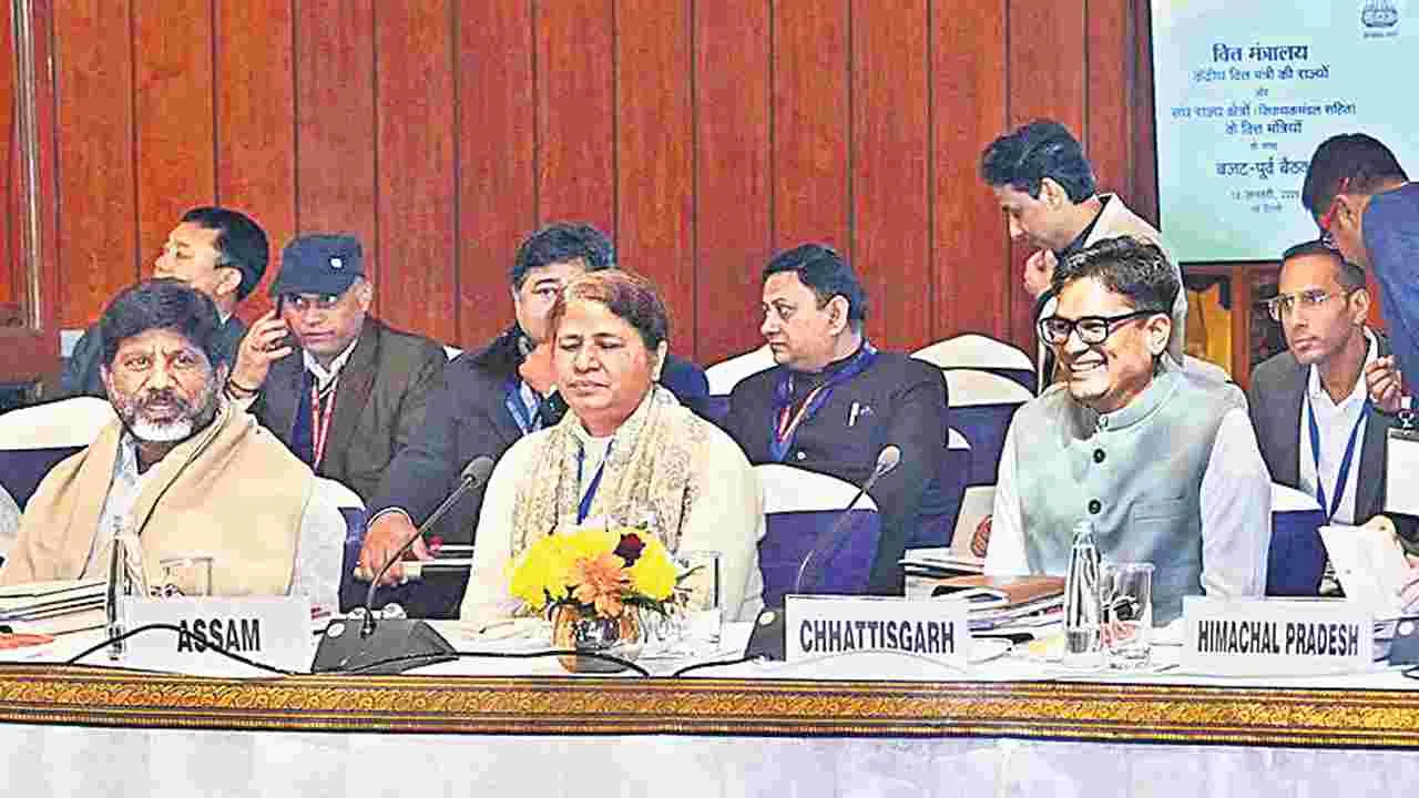 Deputy CM Bhatti Vikramarka: ప్రధాన ప్రాజెక్టులకు నిధులివ్వండి