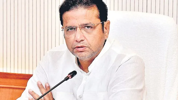 Minister D. Sridhar Babu: ఇప్పుడు మేల్కొనకపోతే మరో ఢిల్లీలా హైదరాబాద్‌