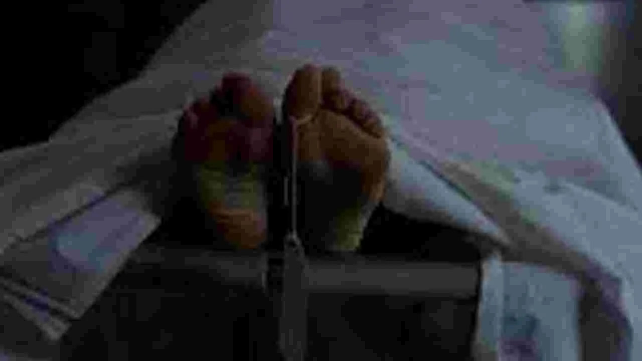 Farmer Death in Suryapet: పోలీసులపై రాళ్లు, కర్రలతో దాడి