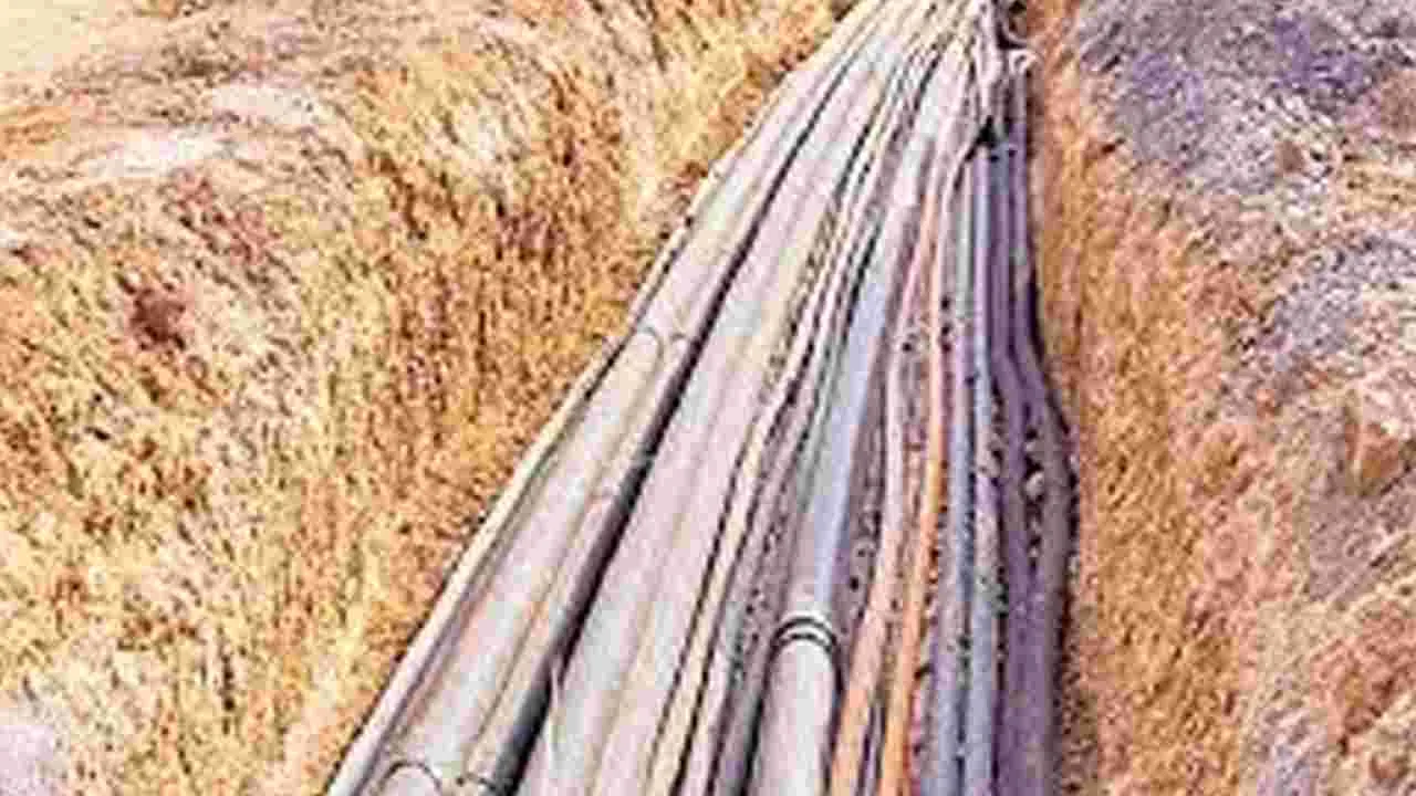 Underground Cable Expansion: భూగర్భ విద్యుత్తు కేబుల్‌కు రూ.4000 కోట్ల రుణం