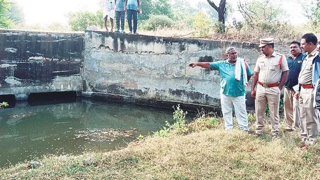 మంటగలుస్తున్న మానవత్వం