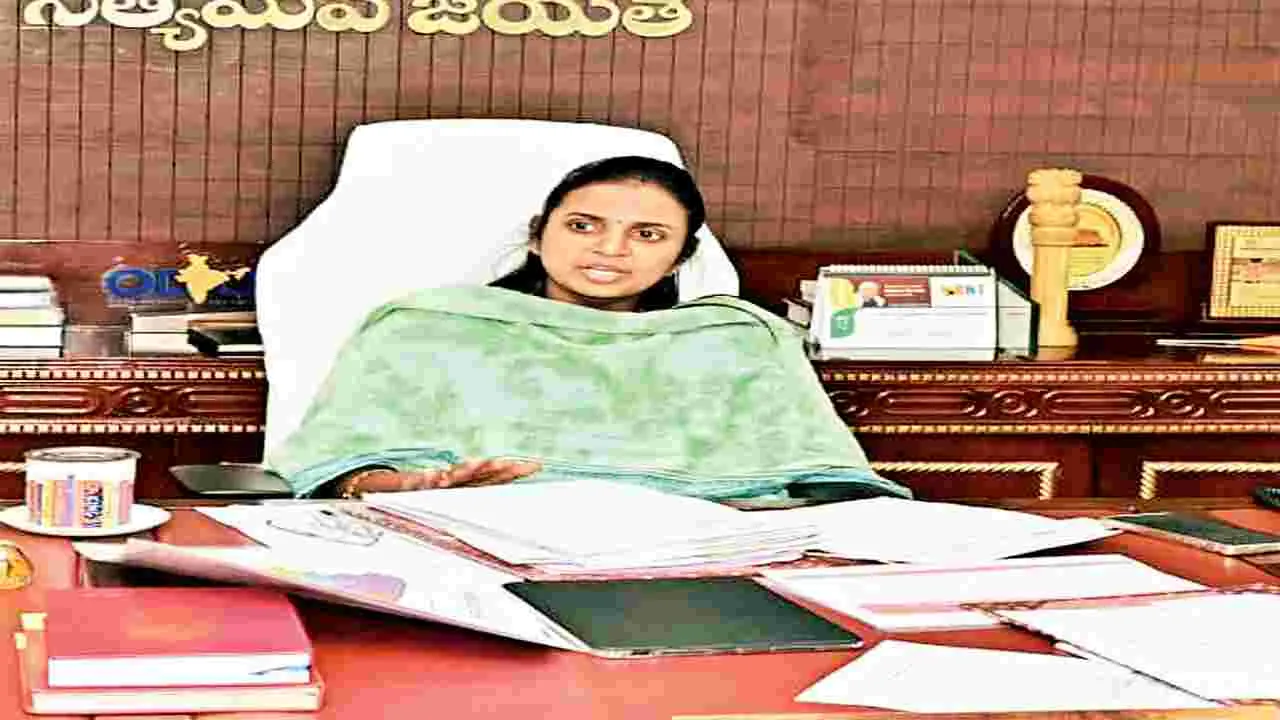 జాతీయ ప్రమాణాలతో వైద్యం చేయాలి