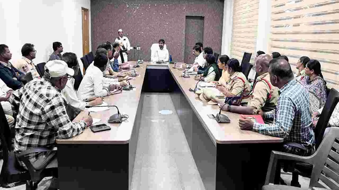 బాలల హక్కులను కాపాడడం బాధ్యతగా తీసుకోవాలి