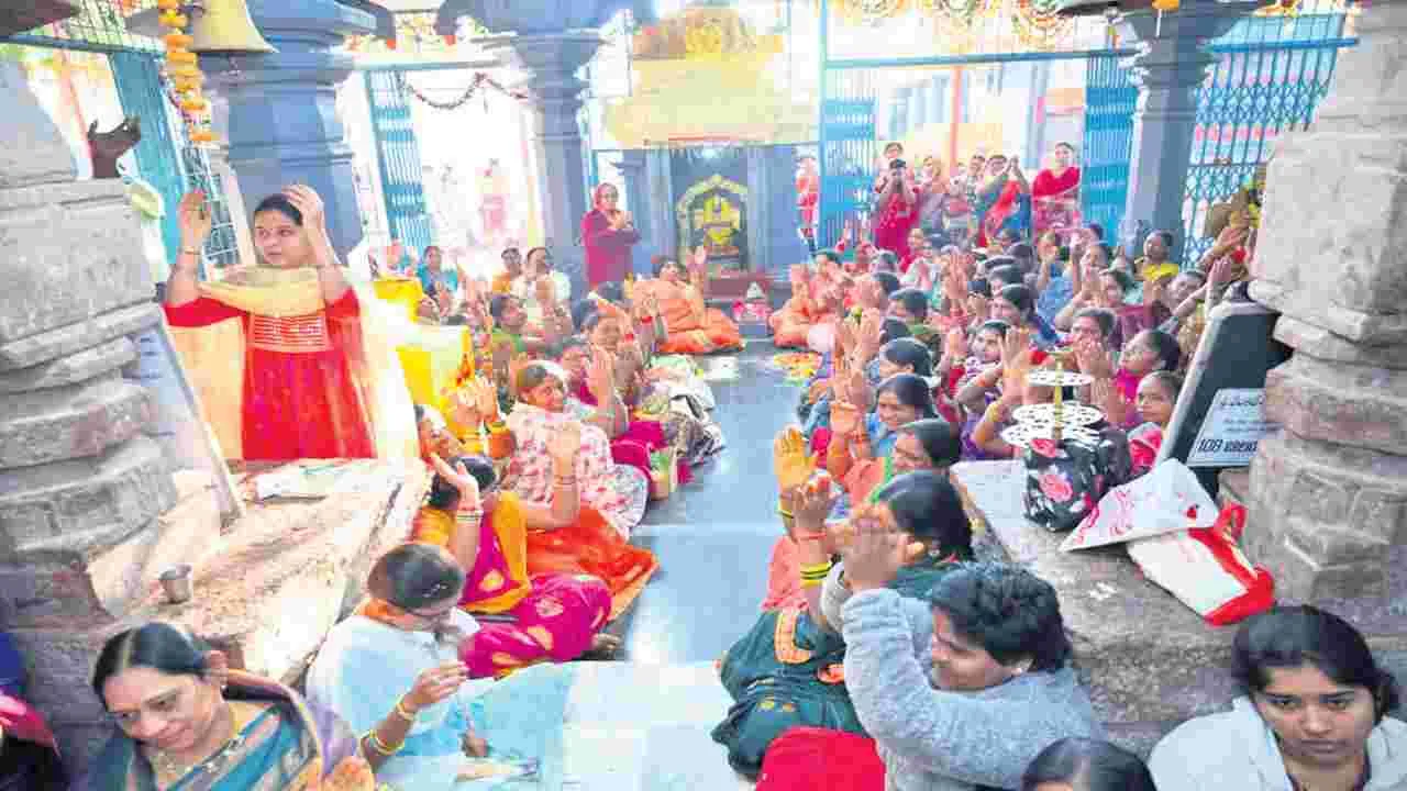 వైభవంగా గోదారంగ నాయకుల కల్యాణం