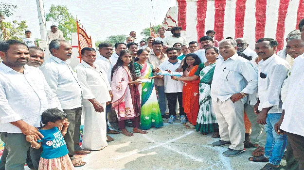  అలరించిన ముగ్గుల పోటీలు