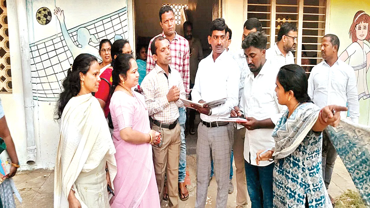 నిబంధనలు పాటించని డీలర్లపై చర్యలు