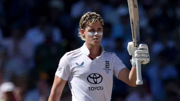 Jacob Bethells Maiden Century: బెతెల్‌ బాదినా...
