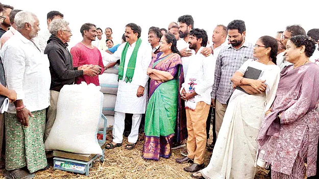 Sankranti art should be seen in the farmer's house రైతు ఇంట సంక్రాంతి కళ కనిపించాలి