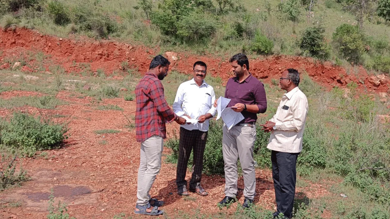 జిల్లాలో 4వ విడత రీసర్వే ప్రారంభం