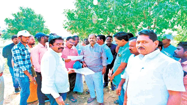 ఇంటిగ్రేటెడ్‌ స్కూల్‌ కోసం స్థల పరిశీలన