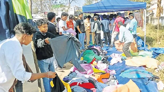 వారపు సంతకు సంక్రాంతి శోభ