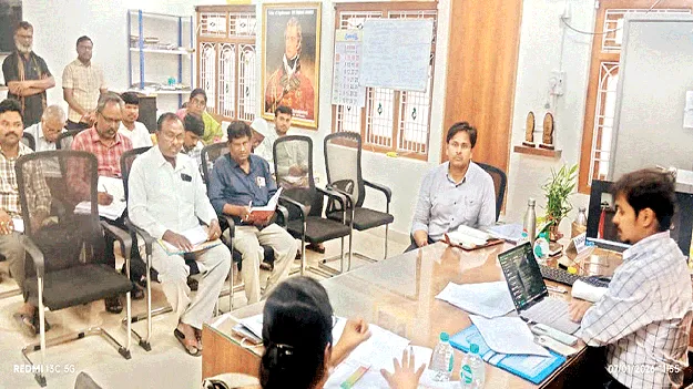 అర్జీలను త్వరితగతిన పరిష్కరించాలి