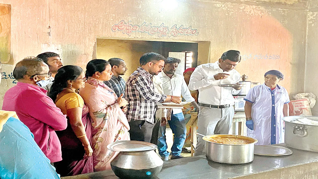 మధ్యాహ్న భోజనం నాణ్యతగా ఉండాలి