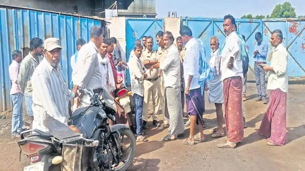  పంట నష్టపరిహారం చెల్లించాలి 