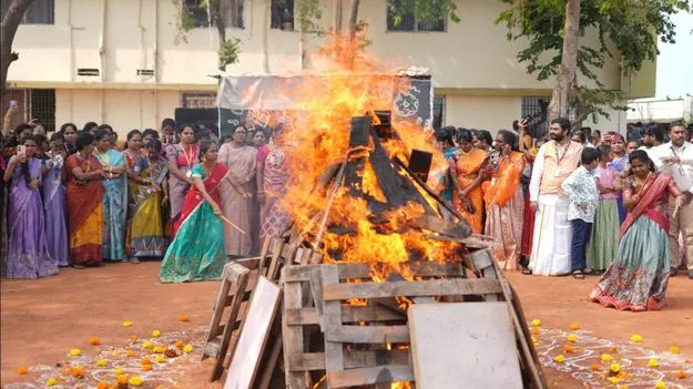 ఖర్చుల పండుగ !