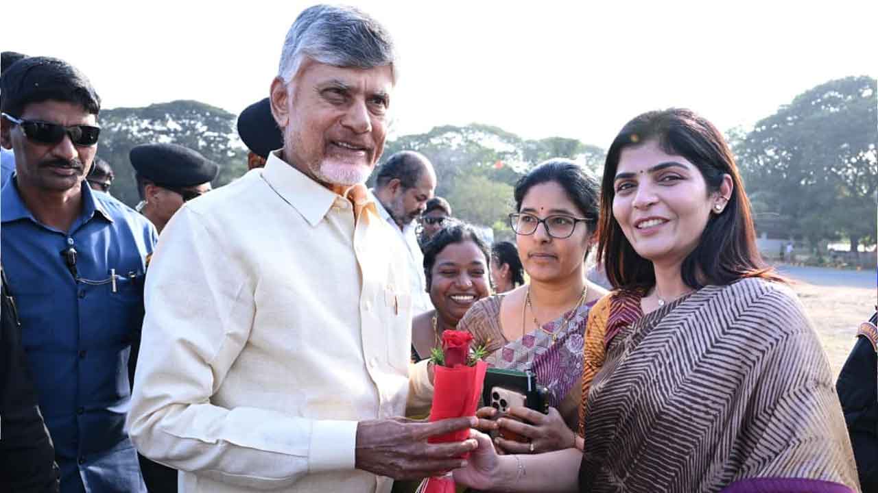 సీఎం చంద్రబాబుకు ఘన స్వాగతం.. 