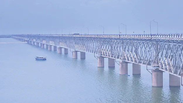 ‘తూర్పు’ దూకుడు