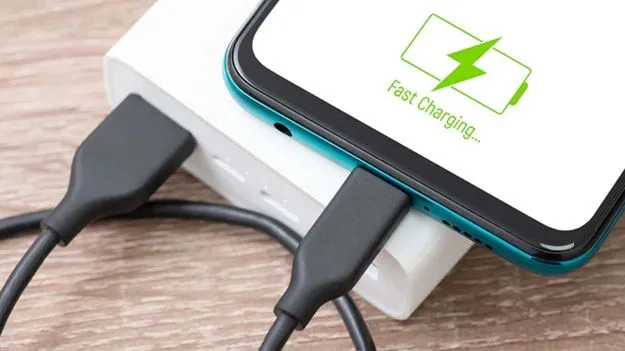Fast Charging: 30 వాట్స్ లేదా 60 వాట్స్ చార్జర్.. బ్యాటరీ మన్నికకు ఏది బెటర్?