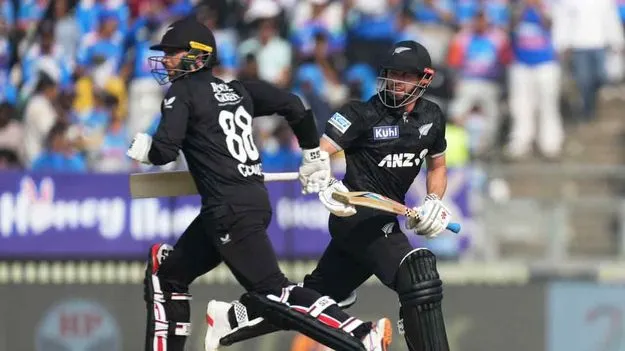 IND VS NZ: అర్ధ సెంచరీలతో రాణించిన కివీస్ ఓపెనర్లు..