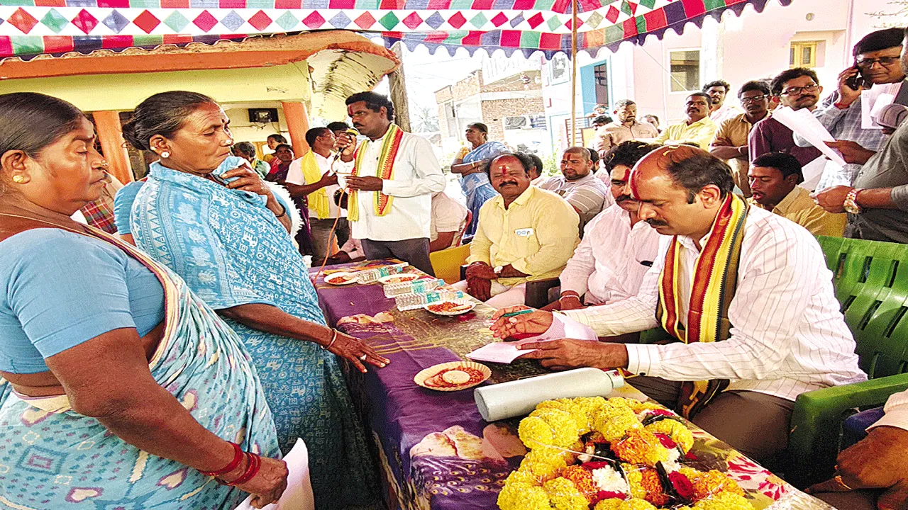 ప్రజల సమస్యల పరిష్కారానికి కృషి: కలిశెట్టి