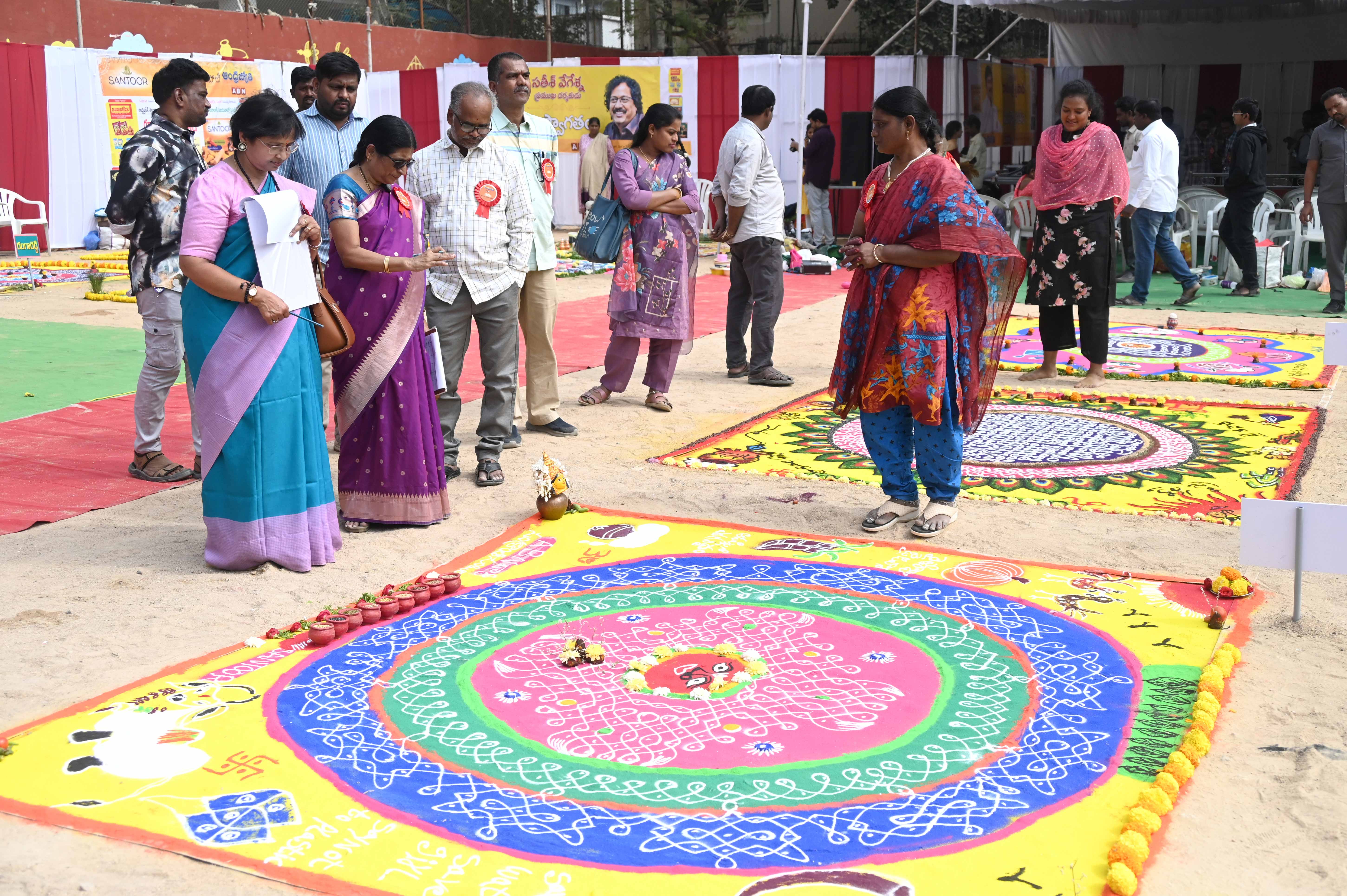 అంగరంగ వైభవంగా ఆంధ్రజ్యోతి - ఏబీఎన్  ముగ్గుల పోటీల ఫైనల్స్