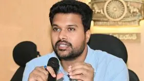 Irussumanda Blowout: బ్లోఔట్‌ క్యాపింగ్‌కు మరో వారం పడుతుంది: జిల్లా కలెక్టర్