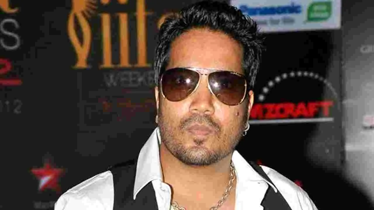 Mika Singh: శునకాల సంక్షేమానికి పదెకరాలిస్తా: మ్యూజిక్ డైరెక్టర్ మికాసింగ్