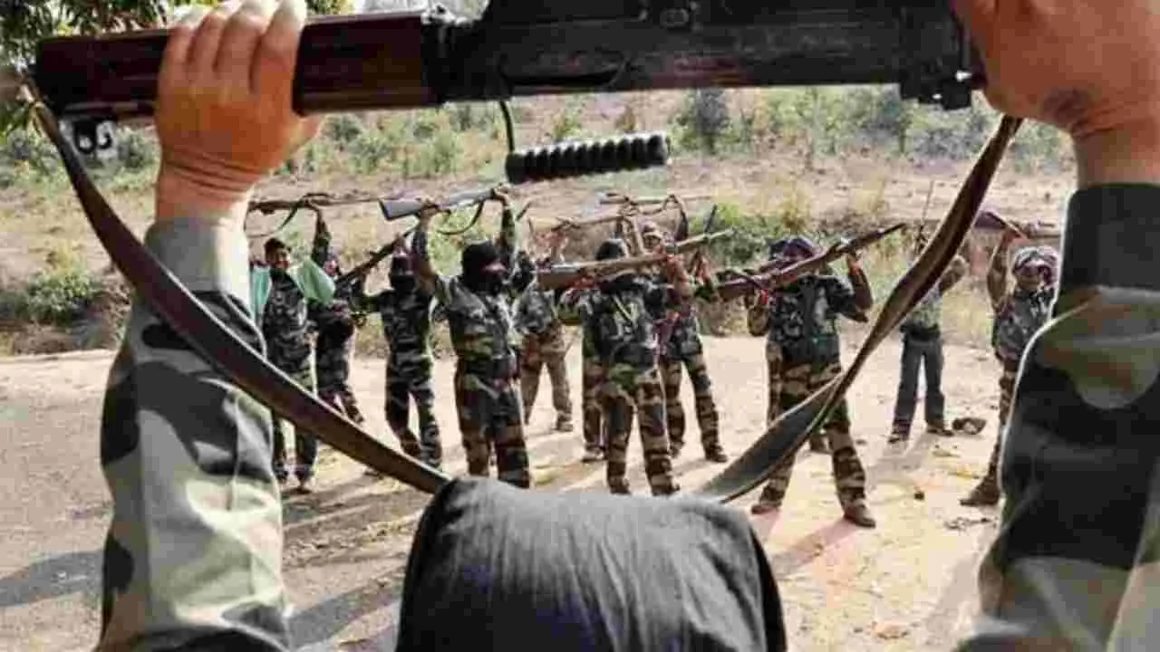Sukma Maoists Surrender: ఛత్తీస్‌గఢ్‌లో మరో 26 మంది మావోయిస్టుల సరెండర్