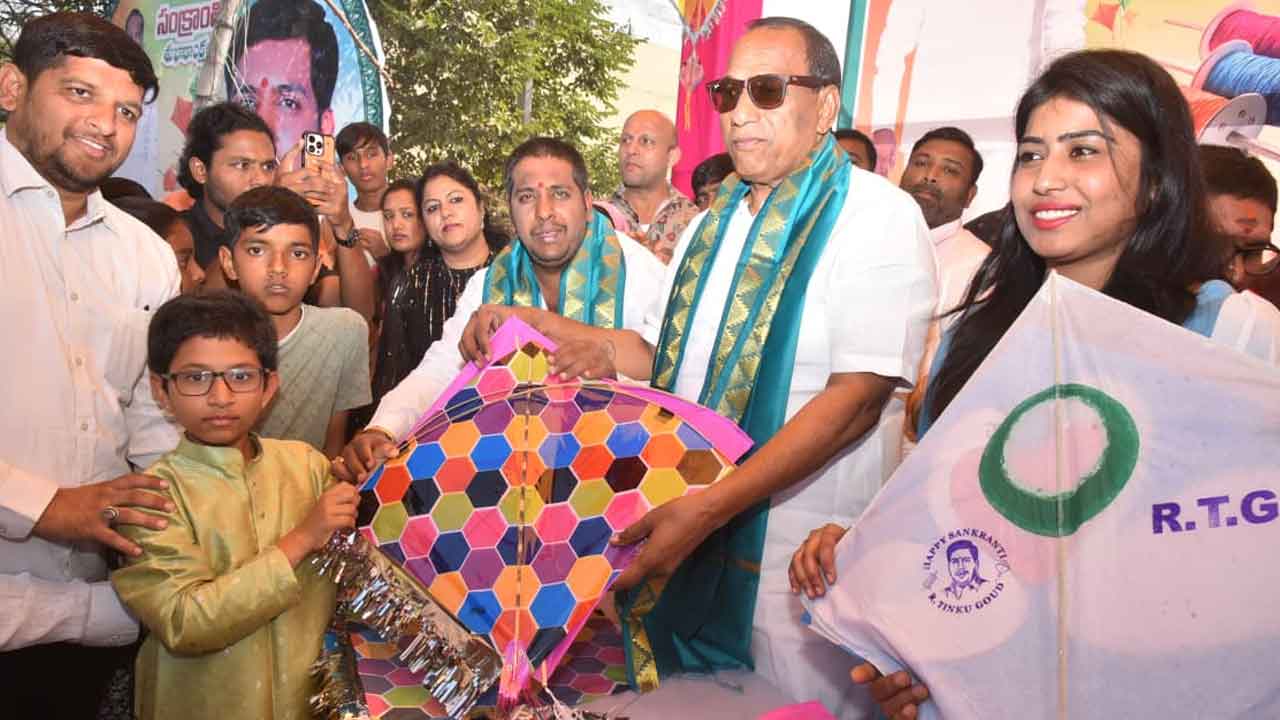 బోయినపల్లిలో సంక్రాంతి సంబరాల్లో పాల్గొన్న మాజీ మంత్రి మల్లారెడ్డి