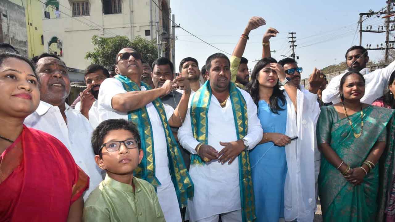 బోయినపల్లిలో సంక్రాంతి సంబరాల్లో పాల్గొన్న మాజీ మంత్రి మల్లారెడ్డి