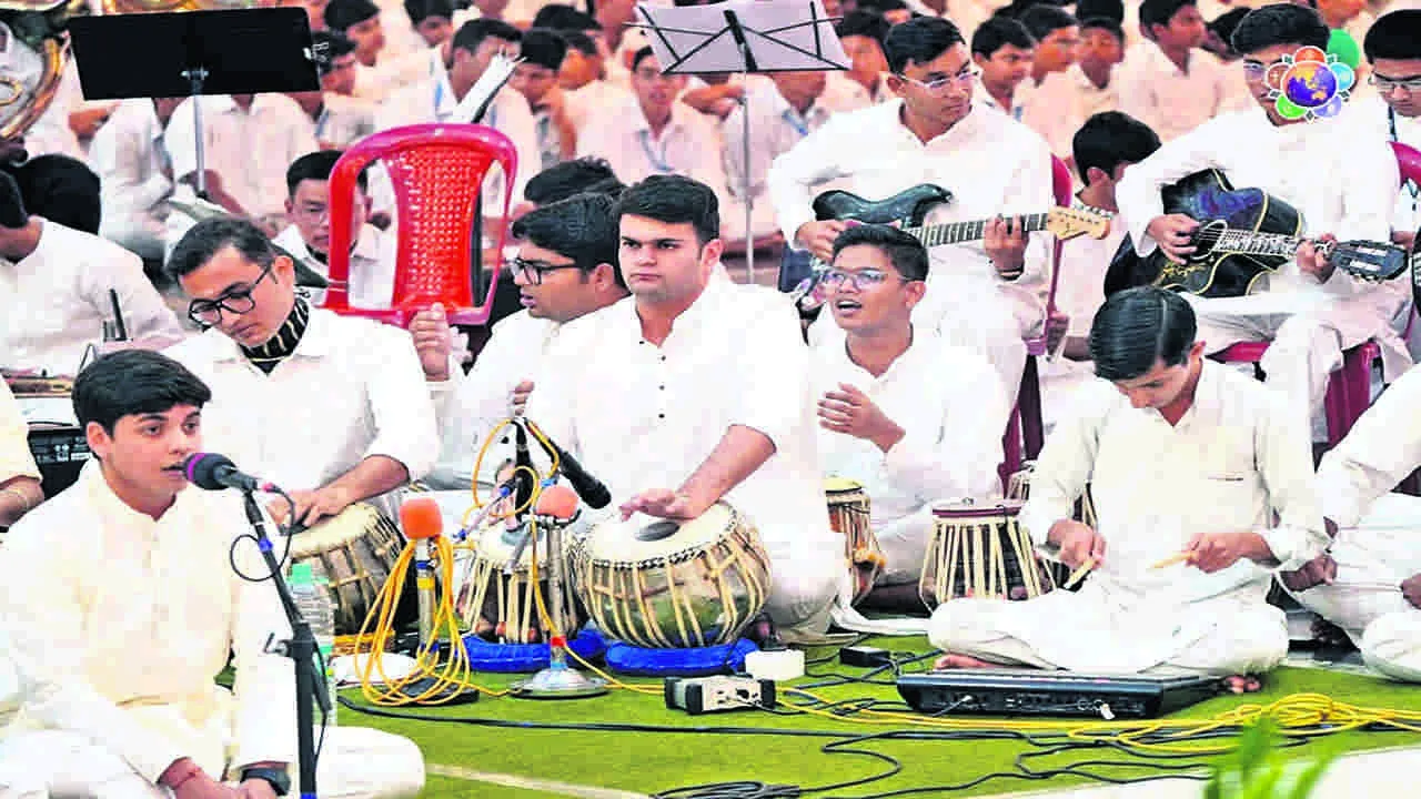 SATHYA SAI: అలరించిన ప్రేమామృతం