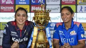 WPL 2026: టాస్‌ గెలిచిన ఆర్సీబీ.. బ్యాటింగ్ ఎవరిదంటే.. 