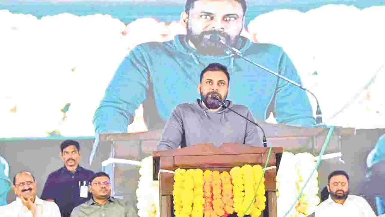 Deputy CM Pawan: నెలకోరోజు గ్రామాలకు వైద్యులు!