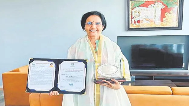 Heritage Foods: భువనేశ్వరికి ఔట్‌ స్టాండింగ్‌ డెయిరీ ప్రొఫెషనల్‌ అవార్డు