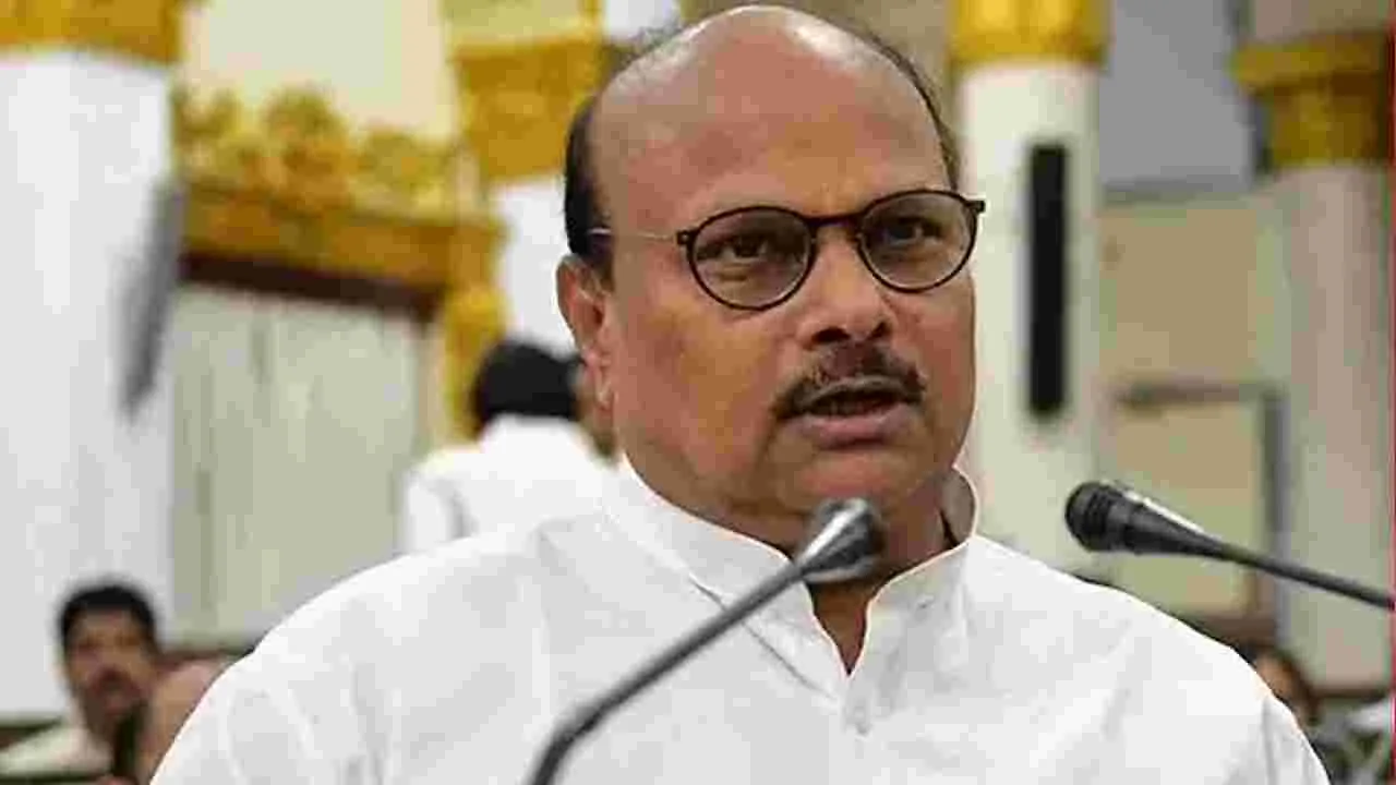 అసంబద్ధ ప్రకటనలతో జగన్‌ నవ్వులపాలు: యనమల