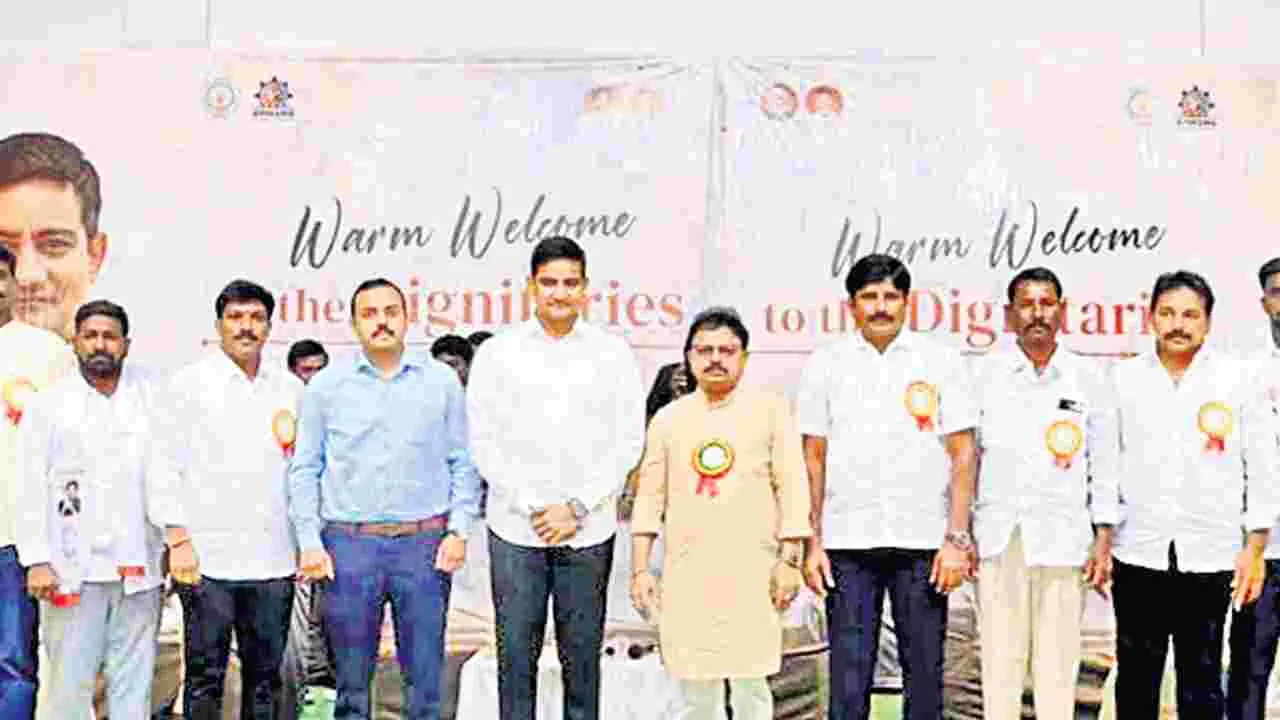 Minister Kondapalli Srinivas Rao: ‘ఇంటికో పారిశ్రామిక వేత్త’ లక్ష్యం సాధించాలి