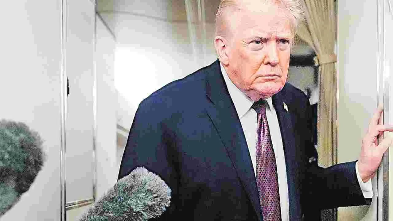 Donald Trump: వెనెజువెలా తాత్కాలిక అధ్యక్షుడిని నేనే!
