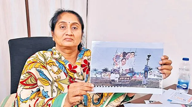 Minister Savita: జగన్‌, కేసీఆర్‌ కుట్ర రాజకీయాలు