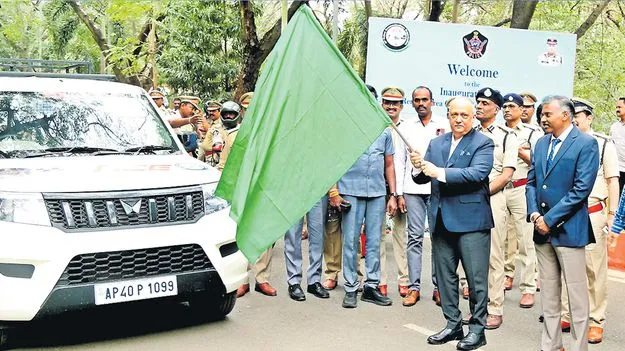 DGP Harish Kumar Gupta: మారుమూల ప్రాంతాలకూ పోలీసు కమ్యూనికేషన్‌