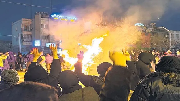 Diplomatic Warning: ఇరాన్‌ను వెంటనే వీడండి