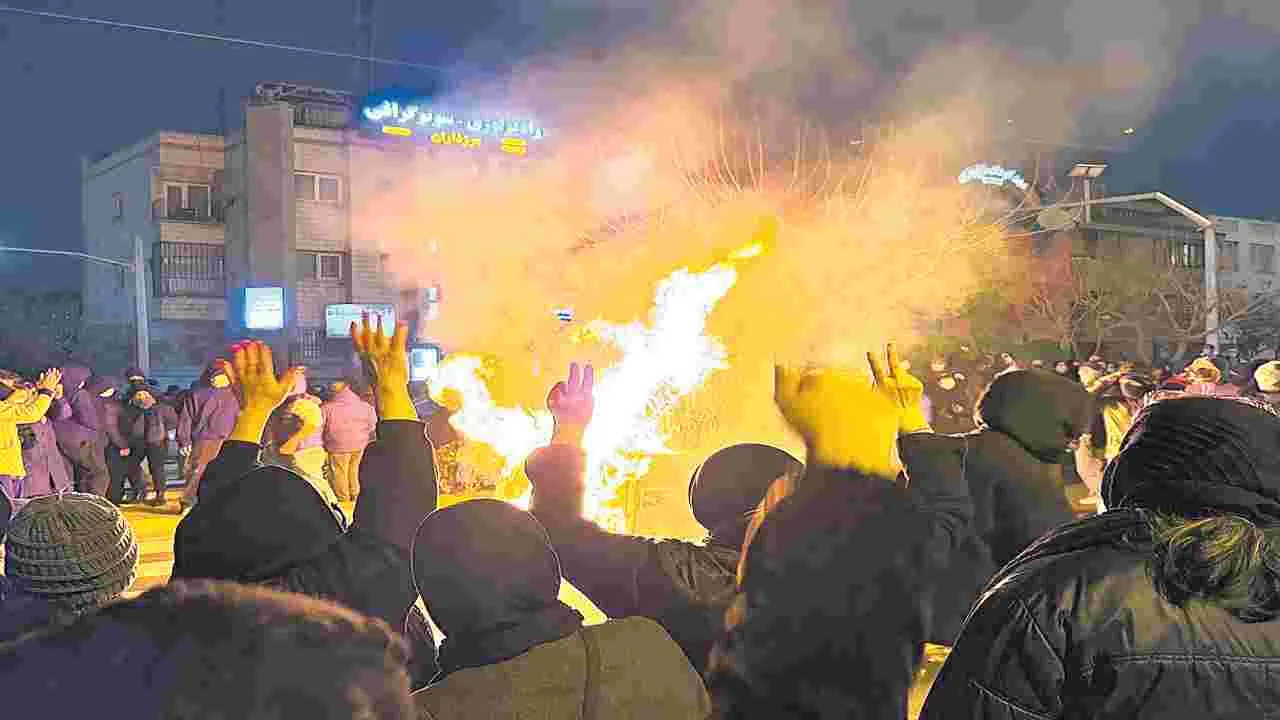 Diplomatic Warning: ఇరాన్‌ను వెంటనే వీడండి