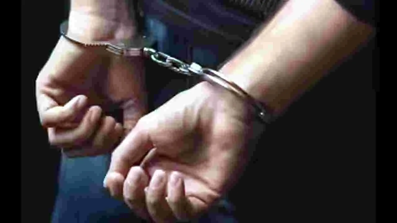 Gold Scam: తాకట్టు బంగారం మళ్లీ తాకట్టు