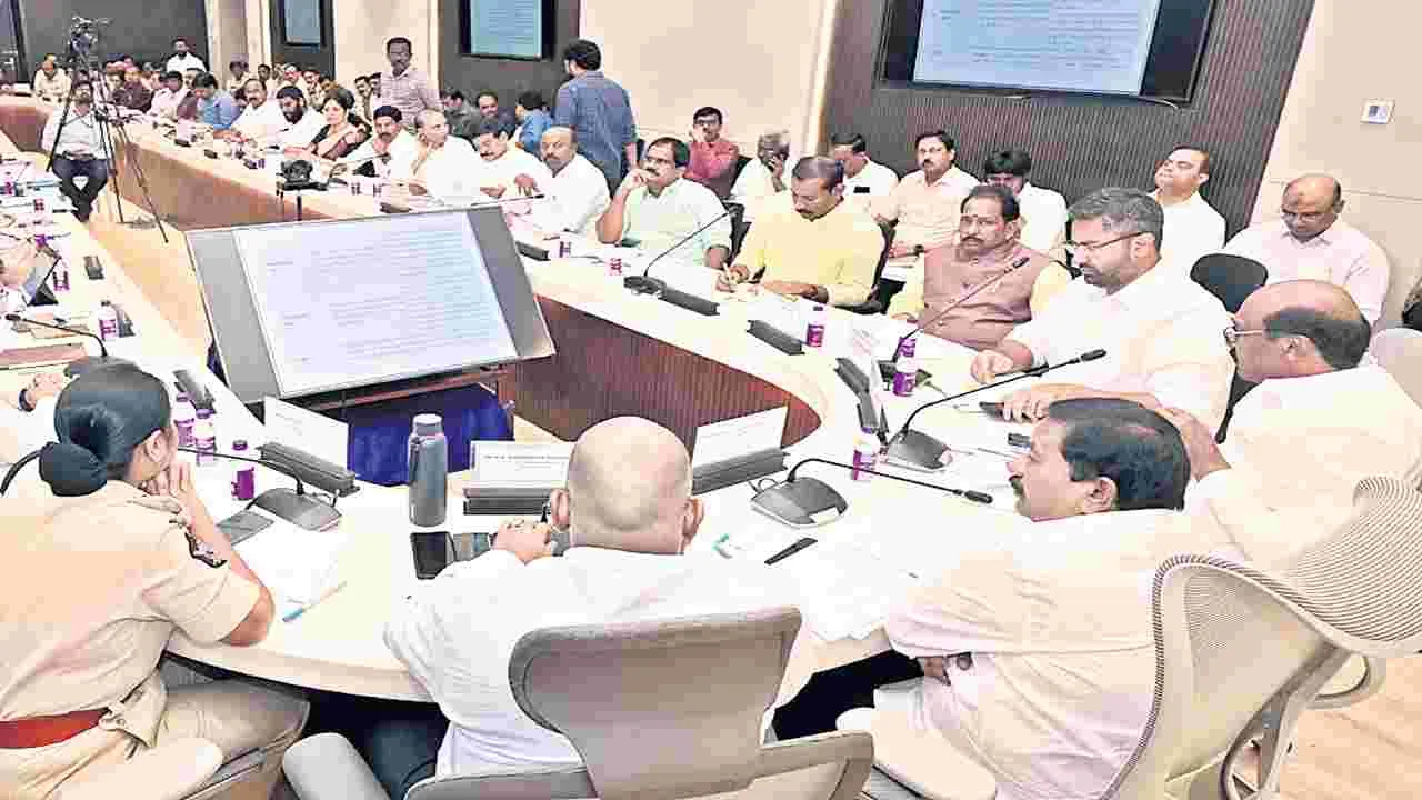 నత్తనడకన మాస్టర్‌ ప్లాన్‌ రోడ్ల నిర్మాణం