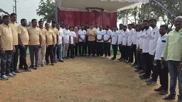 క్రీడలు స్నేహభావాన్ని పెంచుతాయి..