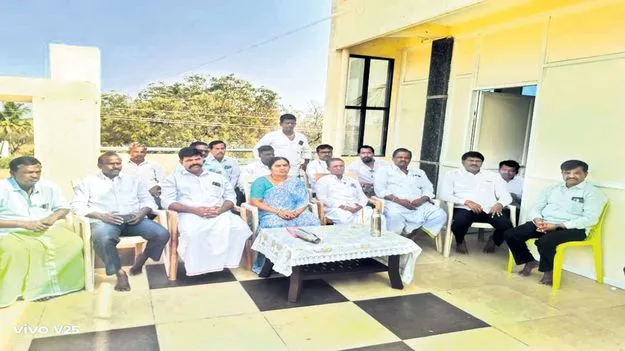 కాలవపై ఆరోపణలు సరికాదు : టీడీపీ