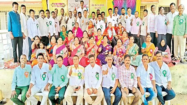 35ఏళ్ల తర్వాత ఒకేచోటుకు..