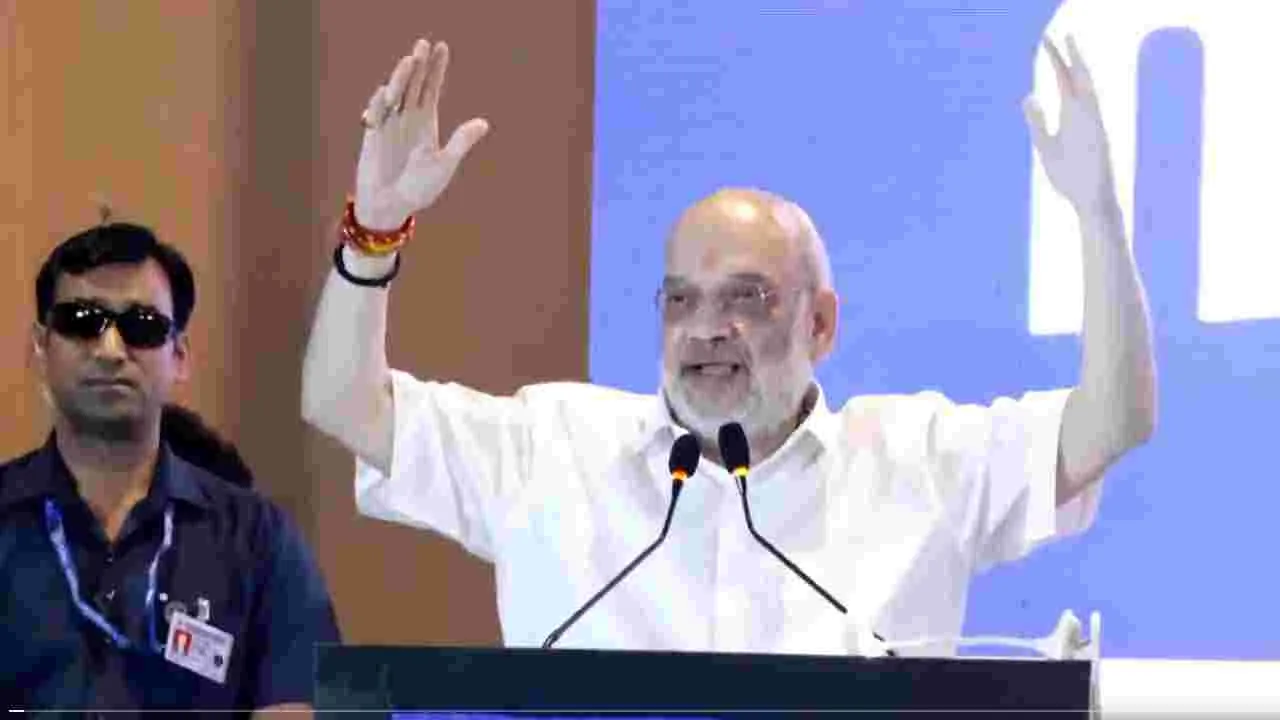 Amit Shah: శబరిమల బంగారం చోరీ వ్యవహారం.. పినరయి సర్కార్‌పై అమిత్‌షా నిప్పులు