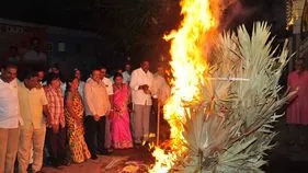 AP Bhogi Celebrations: ఏపీ వ్యాప్తంగా అంబరాన్నంటిన భోగి సంబరాలు