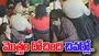 Viral Video: సైలెంట్‌గా బ్యాగు కొట్టేసింది.. సీసీటీవిలో బుక్కయ్యింది..